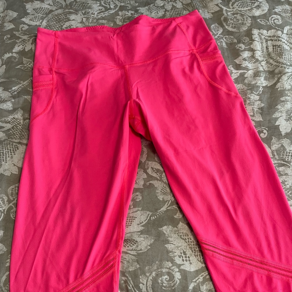 Victoria Secret Sport Leggings with pockets size large hot pink vgc